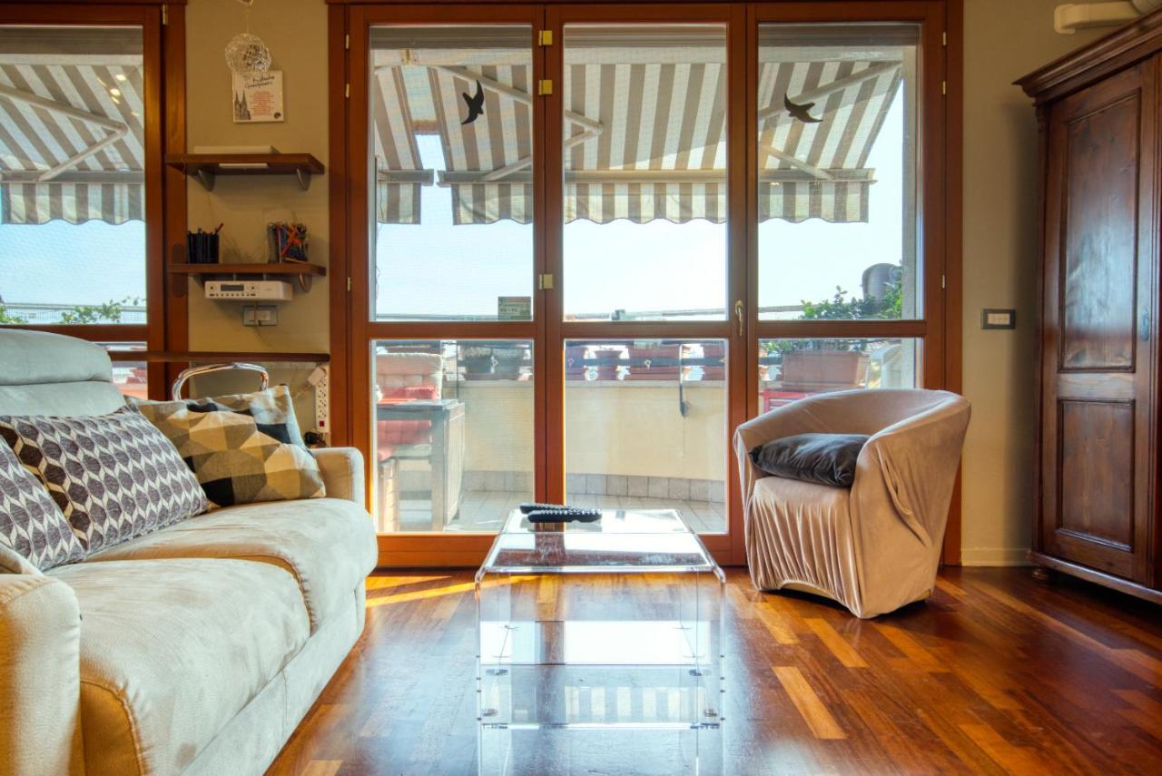 Caseospitali - Casa Di Bibi, Colorato Ed Elegante Bilocale Vicino Al Naviglio Martesana Per 4 ヴィモドローネ エクステリア 写真