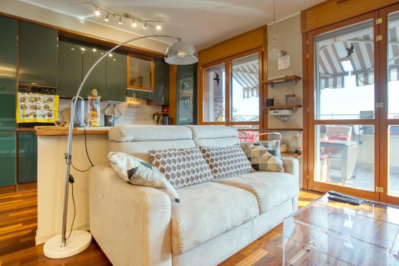 Caseospitali - Casa Di Bibi, Colorato Ed Elegante Bilocale Vicino Al Naviglio Martesana Per 4 ヴィモドローネ エクステリア 写真